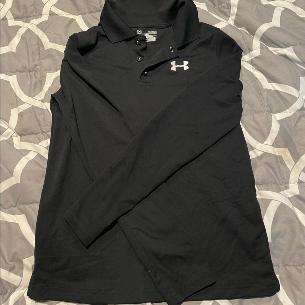 Black long sleeve ~ loose fit with collar